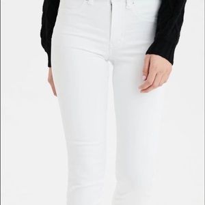 Aeo white jeans 14